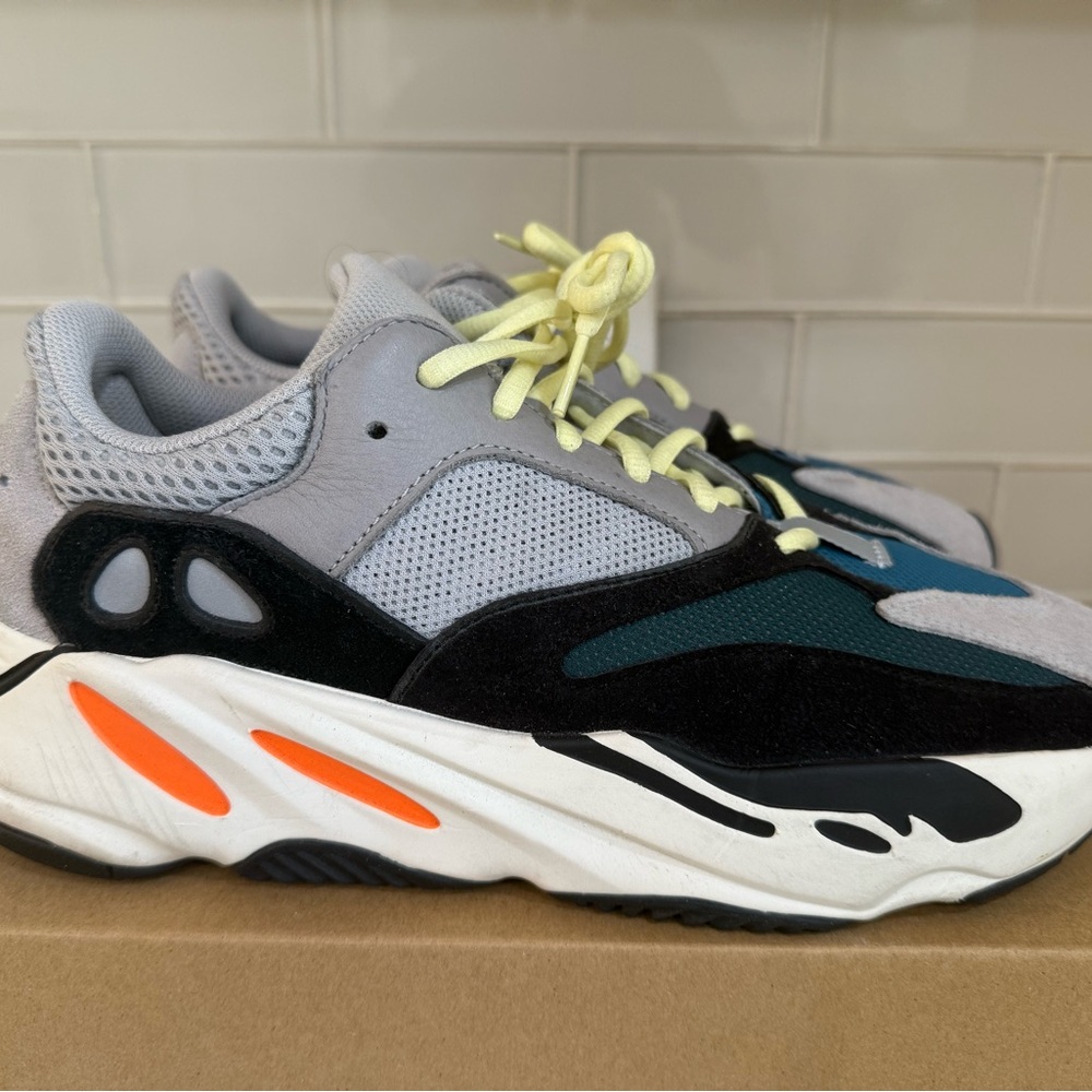 Adidas Yeezy Boost 700 Wave Runner